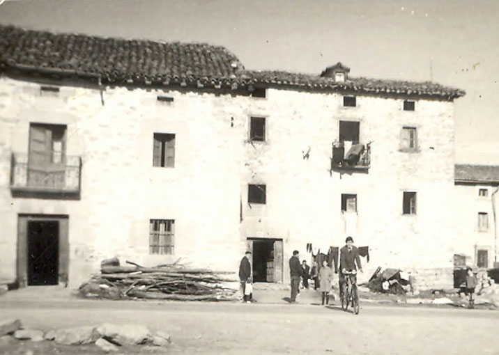 Imágenes en blanco y negro del municipio